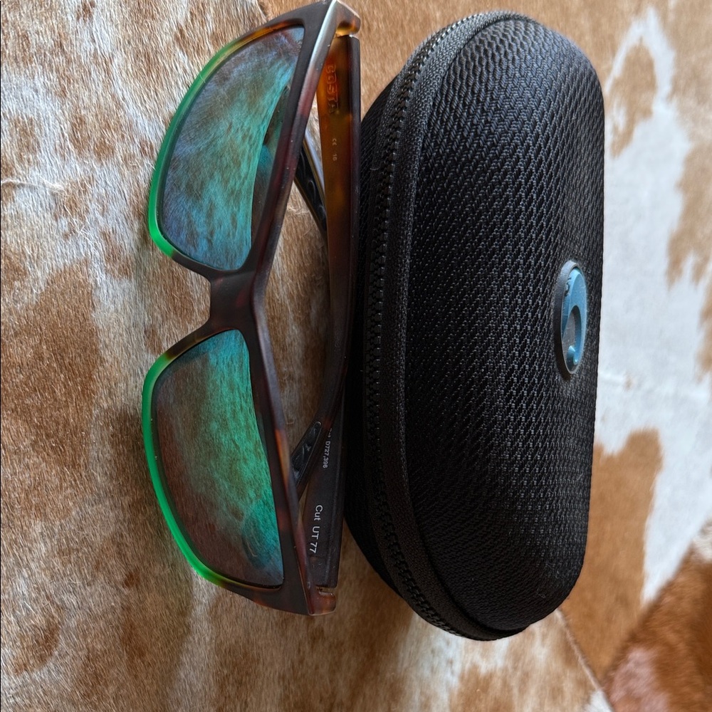 Costa Green and Brown Men's Sunglasses